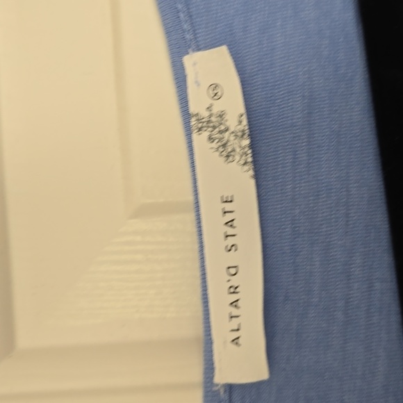Altar'd State Light Blue Top Sz Xs - Picture 3 of 4